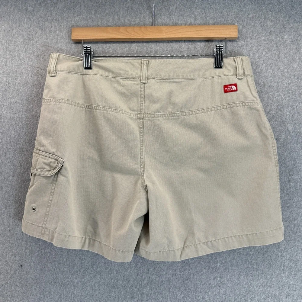 The North Face Soy Beige At Ease Shorts Cotton Cargo Hiking Womens Size 12 R NWT